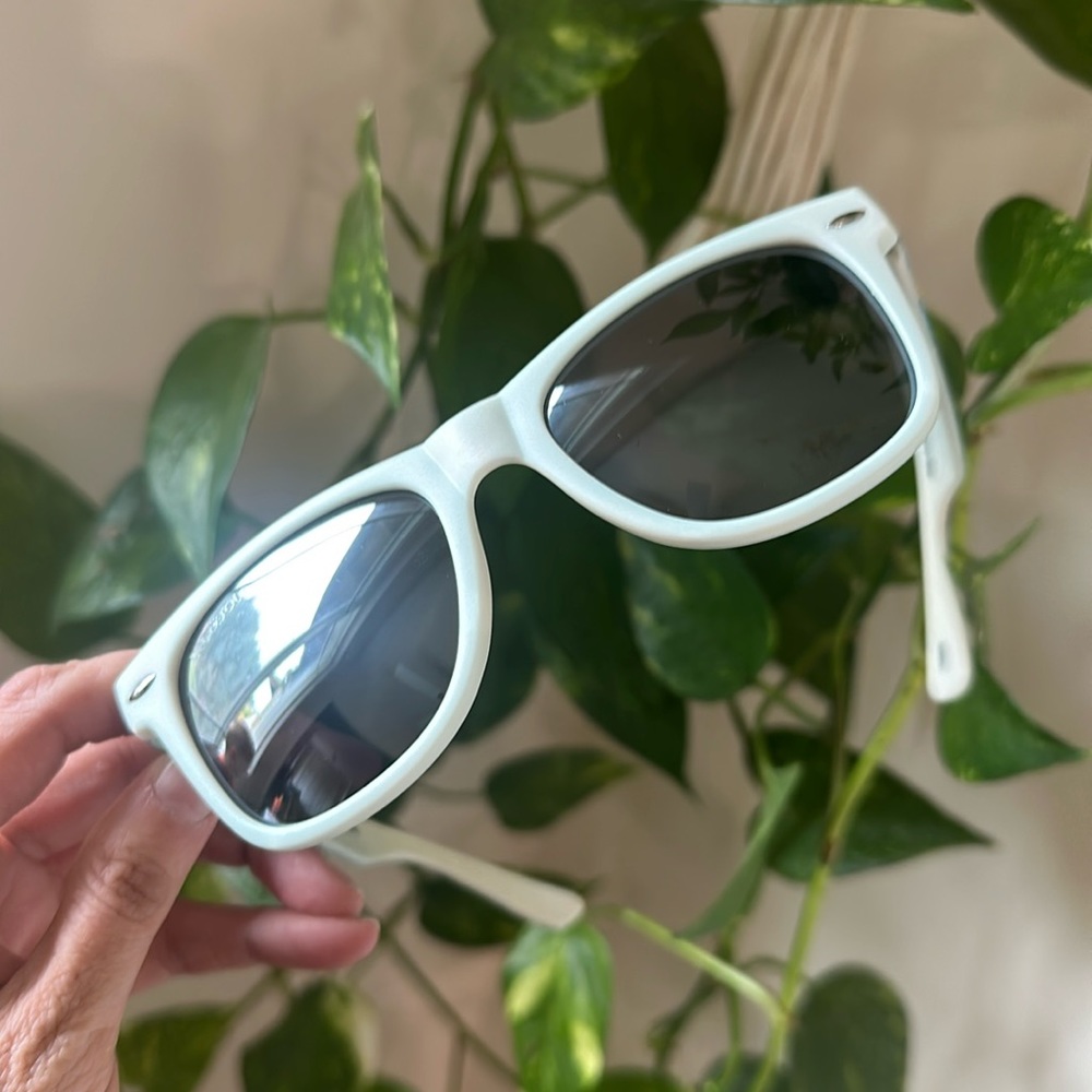 Del Sol color changing sunglasses